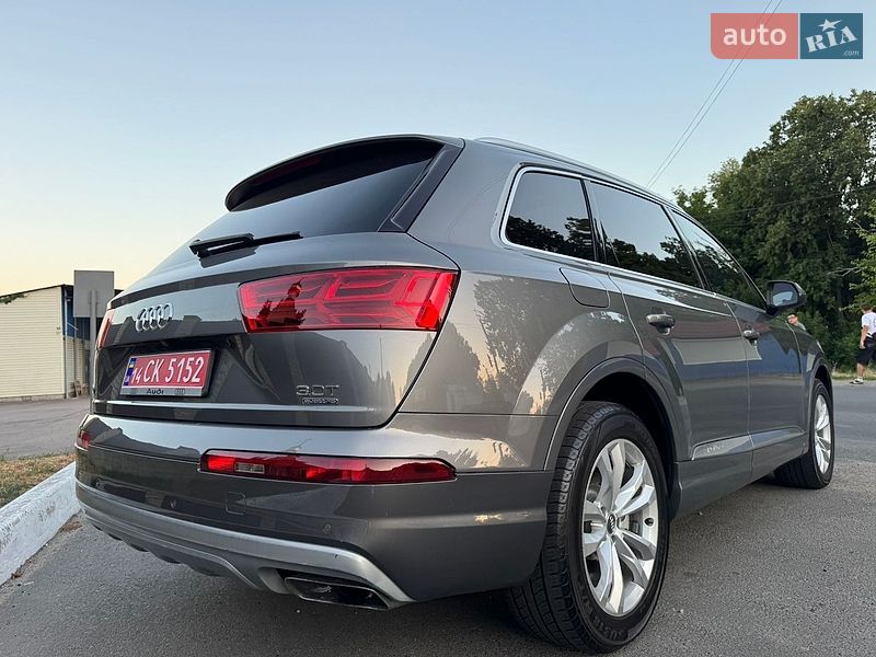 Внедорожник / Кроссовер Audi Q7 2017 в Умани
