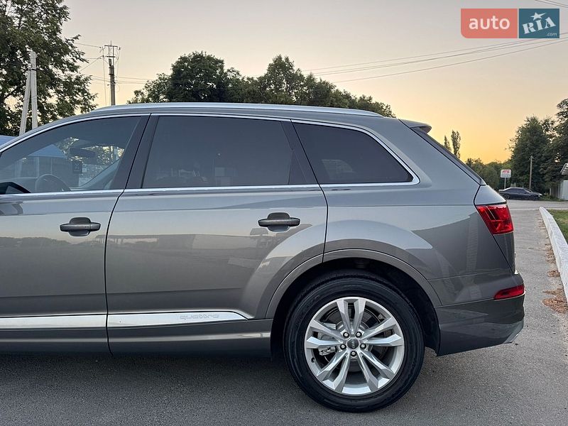 Внедорожник / Кроссовер Audi Q7 2017 в Умани