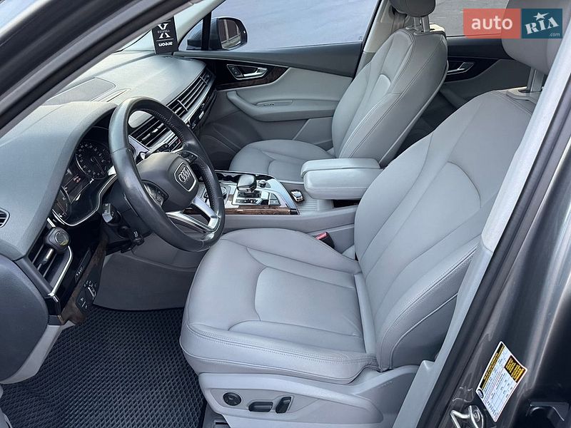 Внедорожник / Кроссовер Audi Q7 2017 в Умани