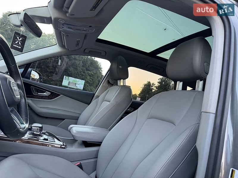 Внедорожник / Кроссовер Audi Q7 2017 в Умани