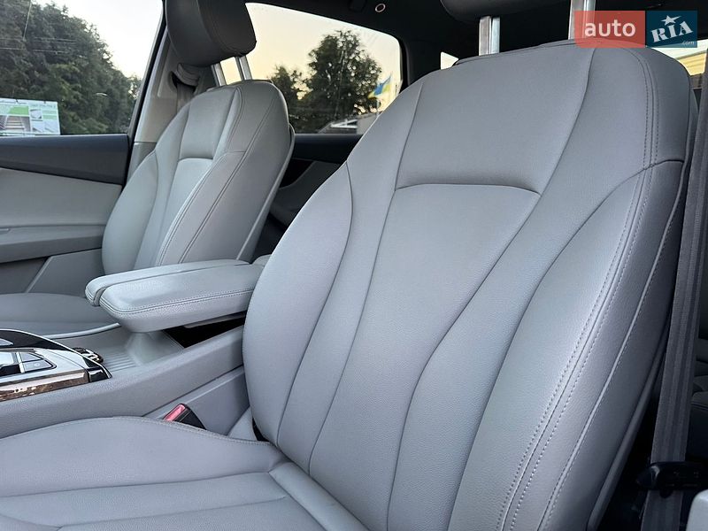 Внедорожник / Кроссовер Audi Q7 2017 в Умани