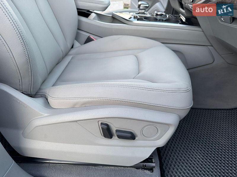 Внедорожник / Кроссовер Audi Q7 2017 в Умани