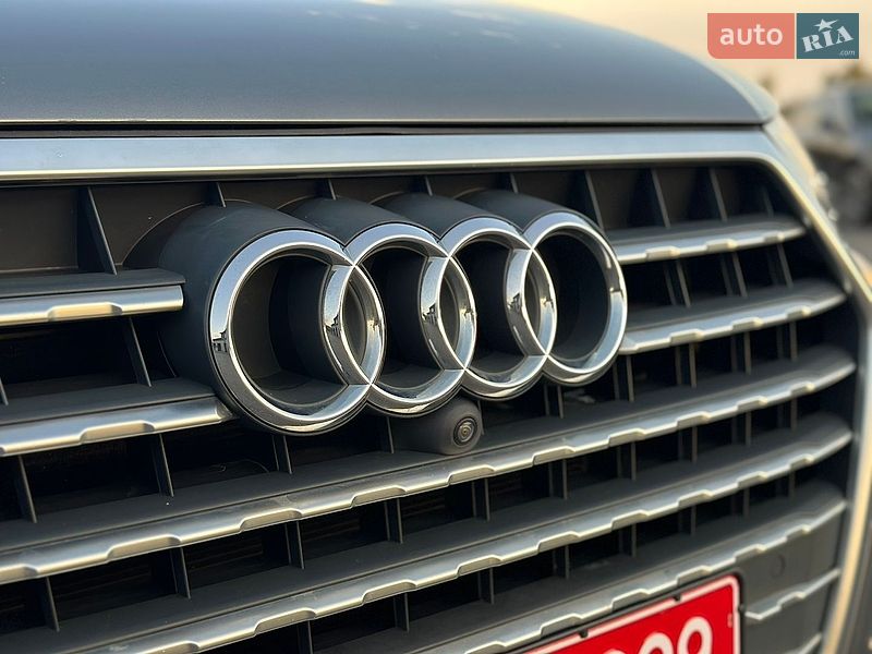 Внедорожник / Кроссовер Audi Q7 2018 в Владимире