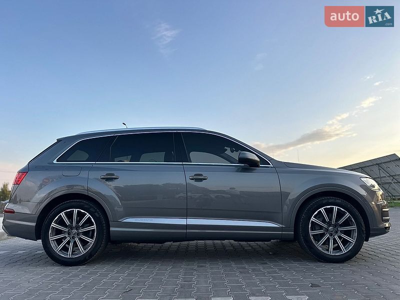 Внедорожник / Кроссовер Audi Q7 2018 в Владимире