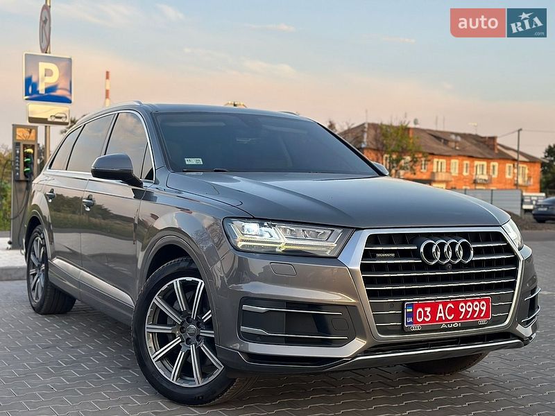Внедорожник / Кроссовер Audi Q7 2018 в Владимире