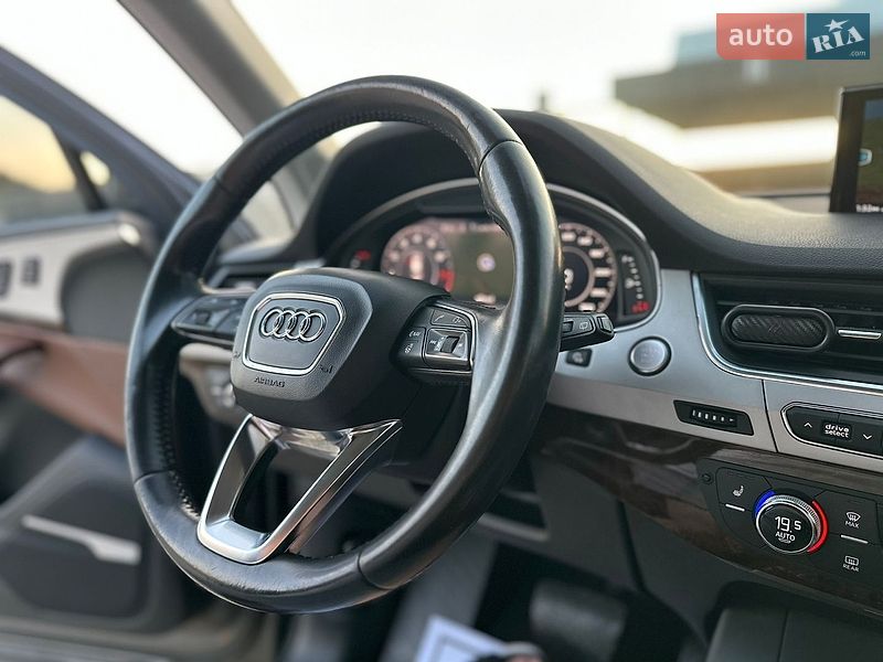 Внедорожник / Кроссовер Audi Q7 2018 в Владимире