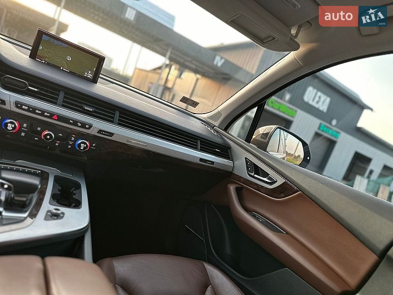 Внедорожник / Кроссовер Audi Q7 2018 в Владимире