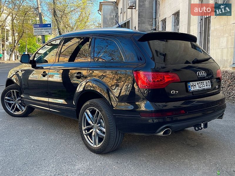 Внедорожник / Кроссовер Audi Q7 2015 в Одессе