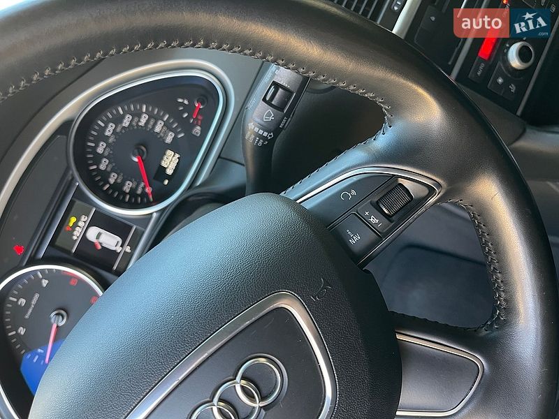 Внедорожник / Кроссовер Audi Q7 2015 в Одессе