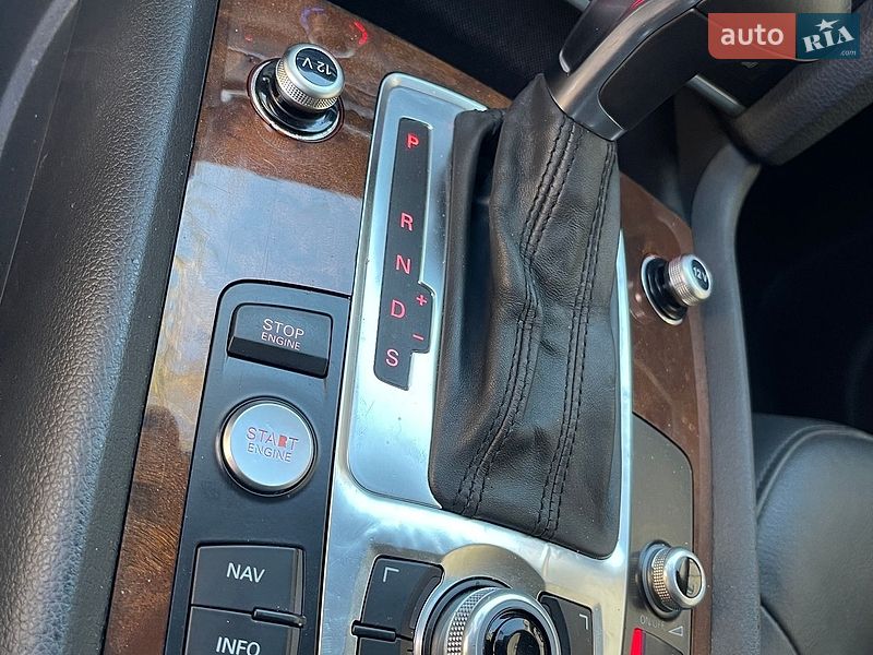 Внедорожник / Кроссовер Audi Q7 2015 в Одессе