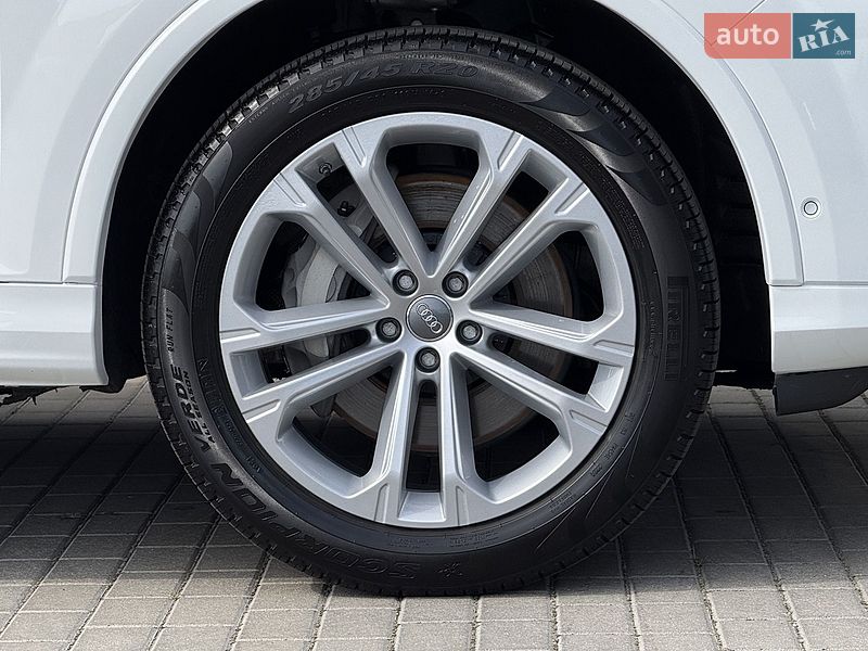 Позашляховик / Кросовер Audi Q7 2024 в Мукачевому