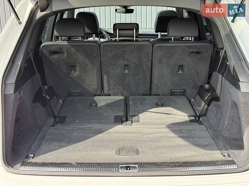 Позашляховик / Кросовер Audi Q7 2024 в Мукачевому