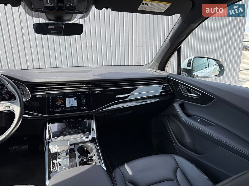 Позашляховик / Кросовер Audi Q7 2024 в Мукачевому