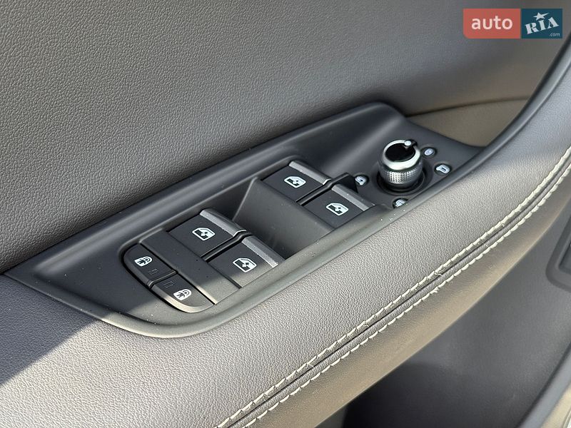 Позашляховик / Кросовер Audi Q7 2024 в Мукачевому