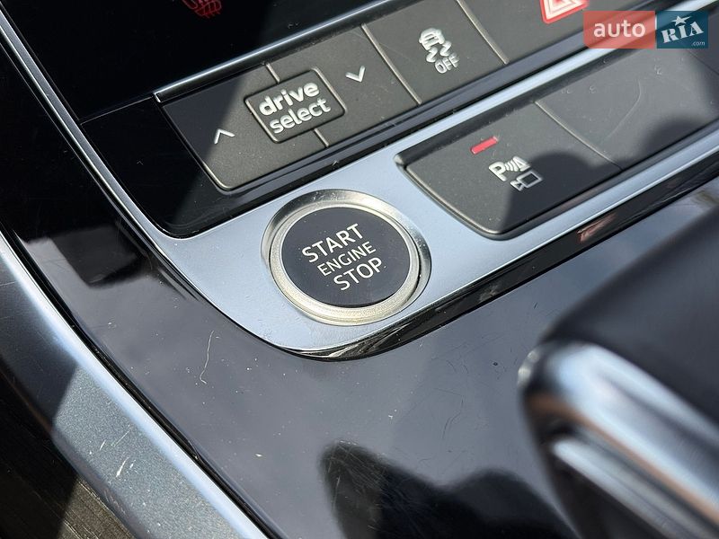 Позашляховик / Кросовер Audi Q7 2024 в Мукачевому