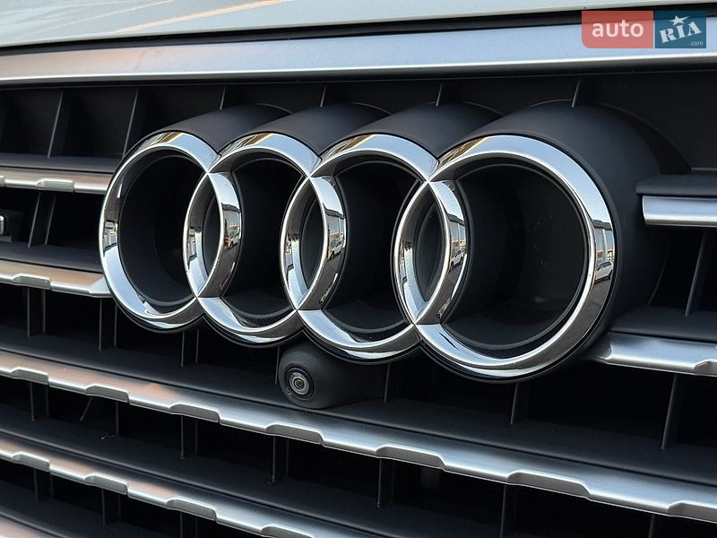 Позашляховик / Кросовер Audi Q7 2017 в Рівному