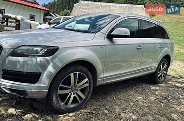 Позашляховик / Кросовер Audi Q7 2014 в Верховині