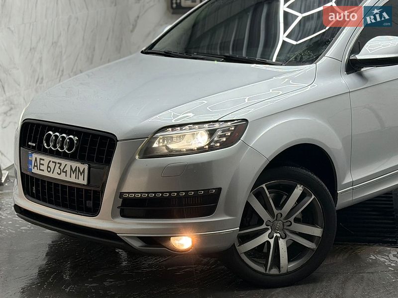 Внедорожник / Кроссовер Audi Q7 2012 в Чернигове