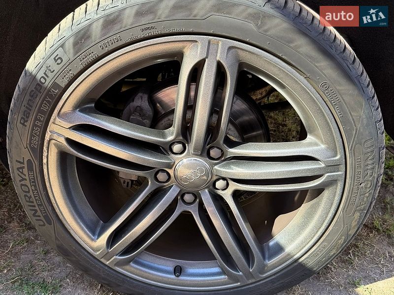 Внедорожник / Кроссовер Audi Q7 2015 в Киеве