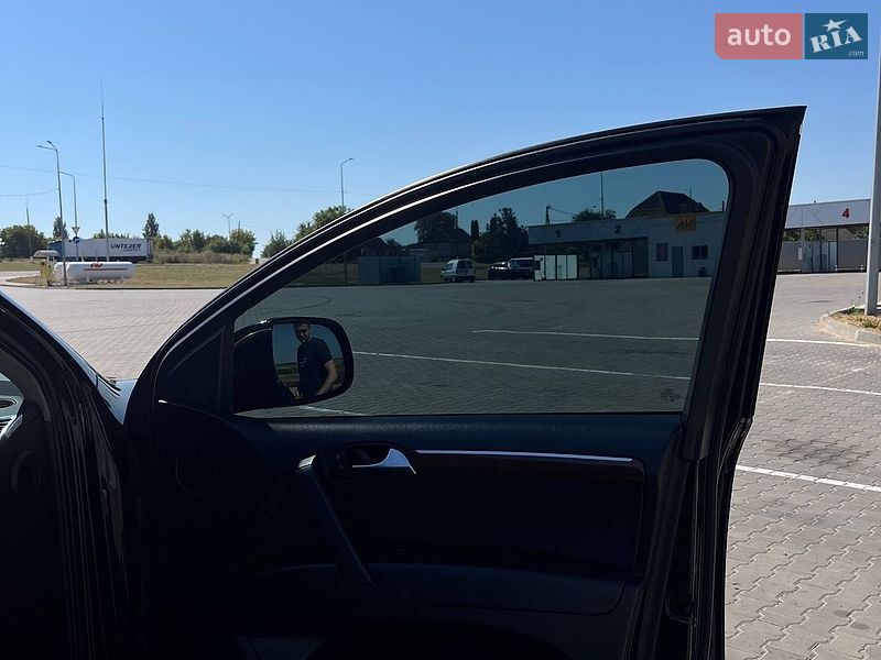Позашляховик / Кросовер Audi Q7 2012 в Луцьку фото 45 Позашляховик / Кросовер Audi Q7 2012 в Луцьку