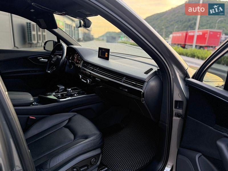 Внедорожник / Кроссовер Audi Q7 2018 в Мукачево