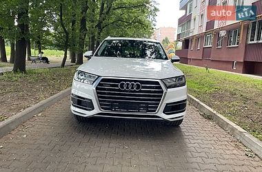 Позашляховик / Кросовер Audi Q7 2017 в Полтаві