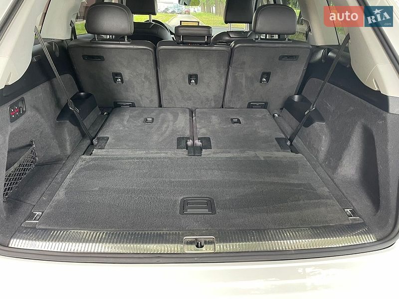 Позашляховик / Кросовер Audi Q7 2017 в Полтаві
