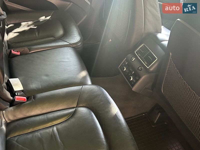 Внедорожник / Кроссовер Audi Q7 2011 в Тернополе