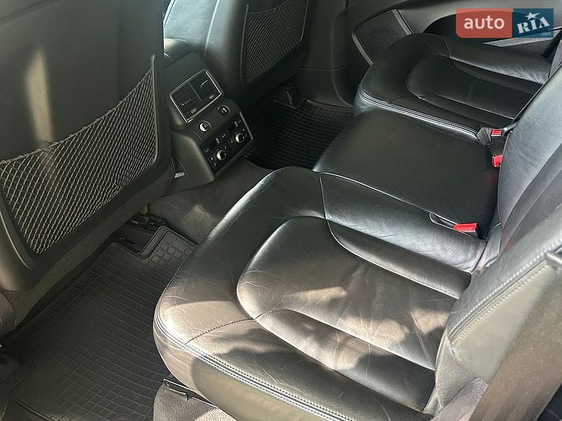 Внедорожник / Кроссовер Audi Q7 2011 в Тернополе