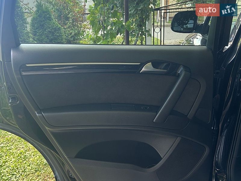 Внедорожник / Кроссовер Audi Q7 2011 в Тернополе