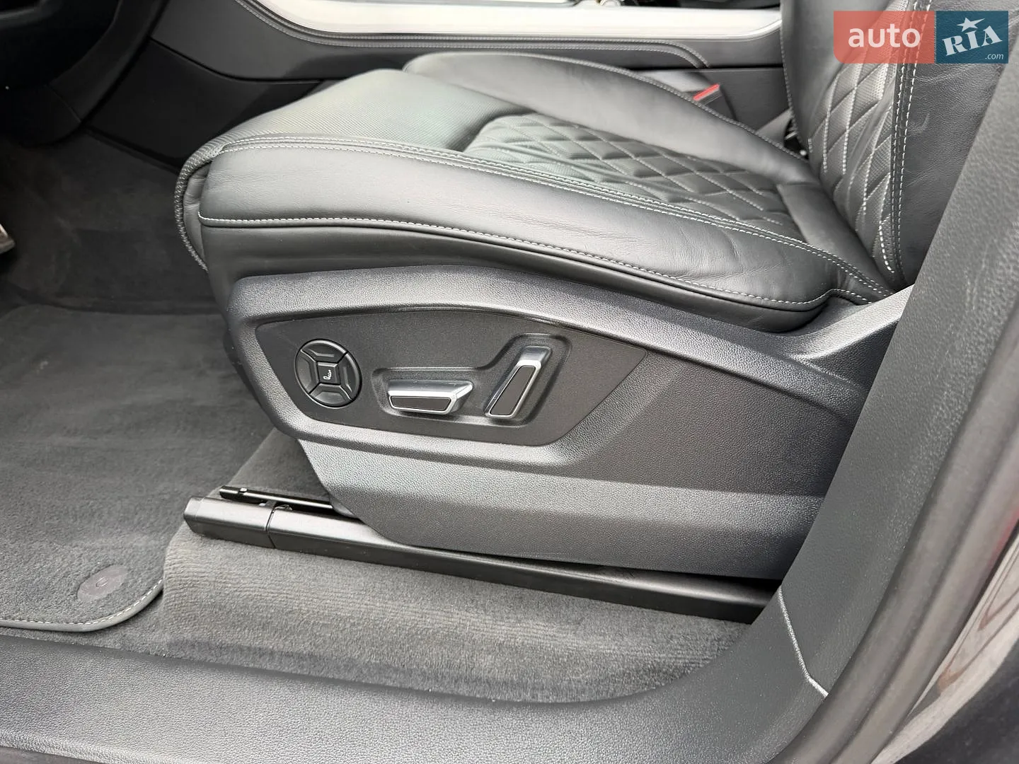 2020 Audi Q7 - мініатюра 18