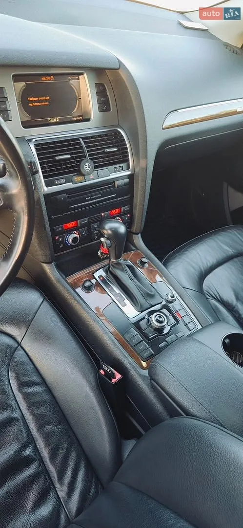 2010 Audi Q7 - мініатюра 19