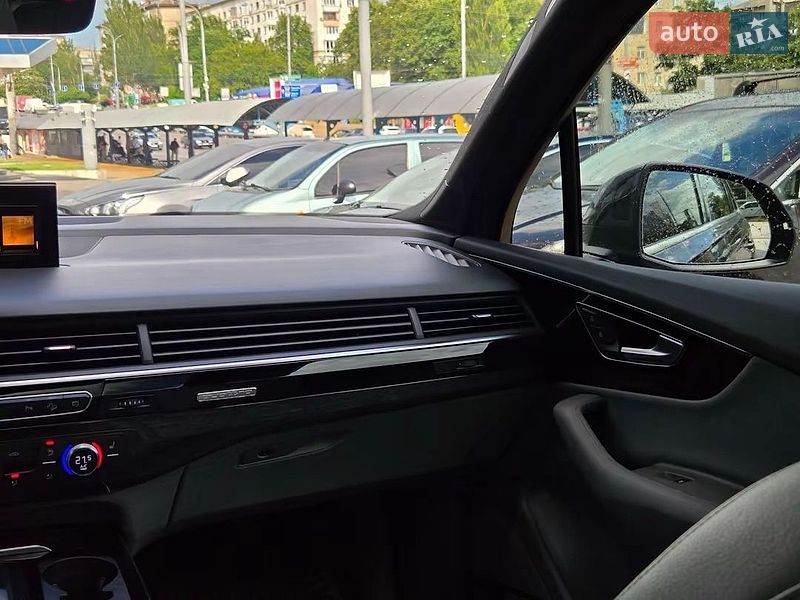 Внедорожник / Кроссовер Audi Q7 2018 в Киеве