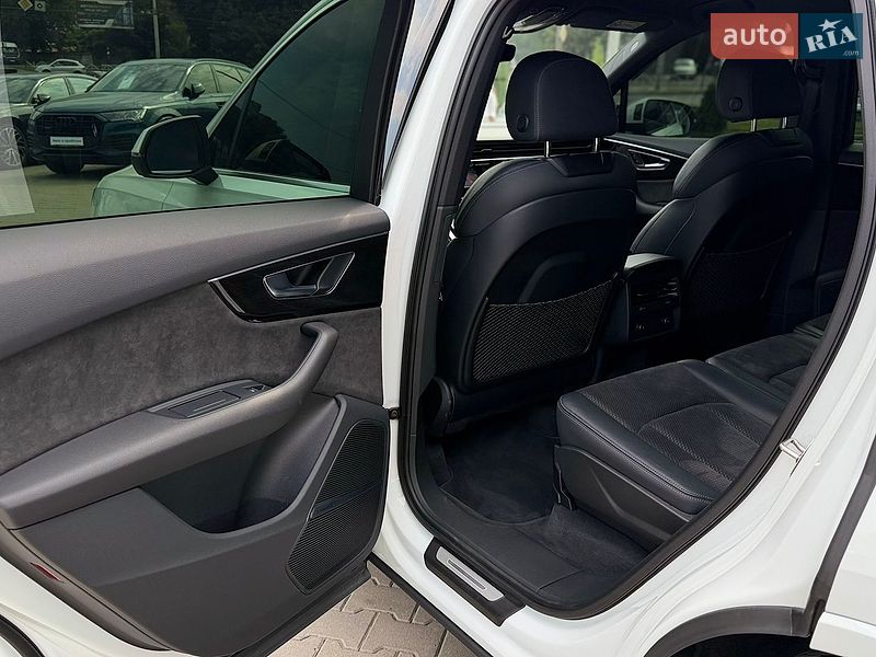 Позашляховик / Кросовер Audi Q7 2021 в Хмельницькому