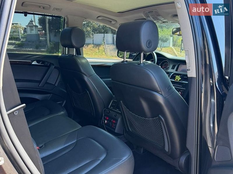 Позашляховик / Кросовер Audi Q7 2011 в Чернівцях