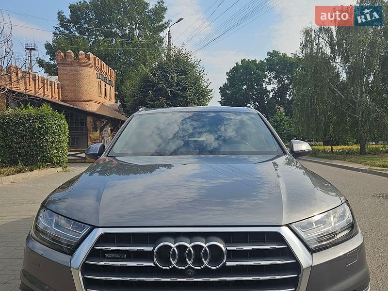 Audi Q7, photos from the listing