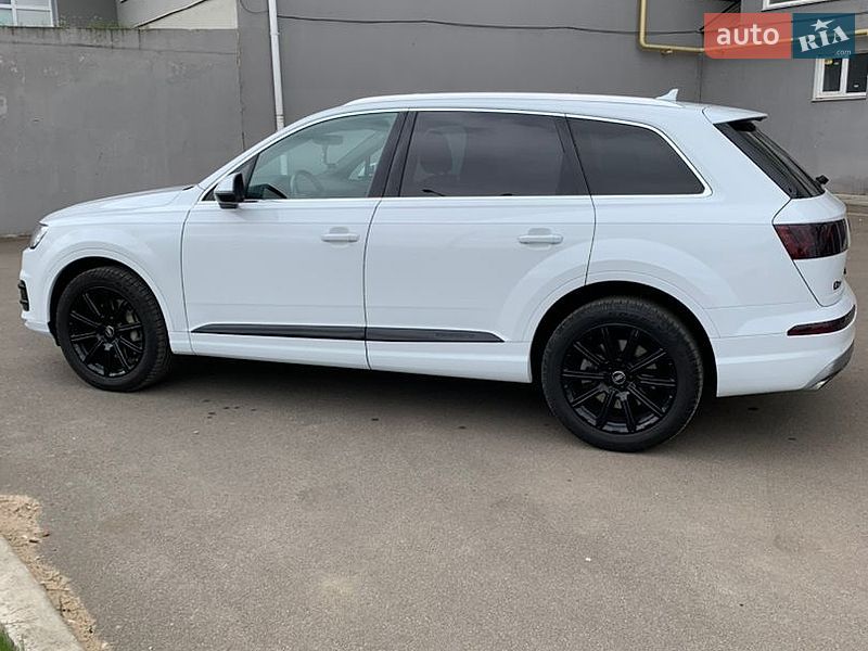 Позашляховик / Кросовер Audi Q7 2019 в Чернігові