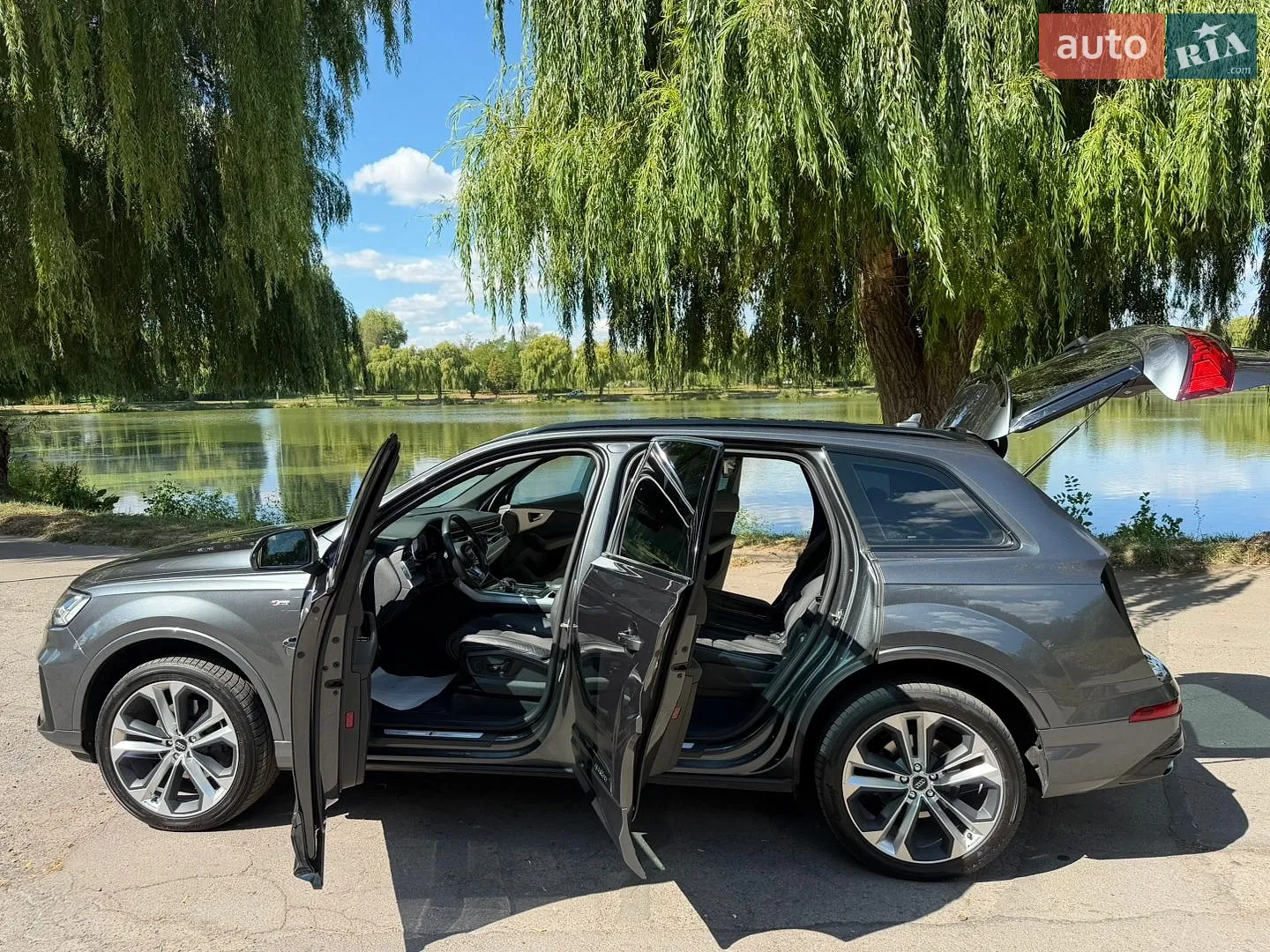 2020 Audi Q7 - мініатюра 16
