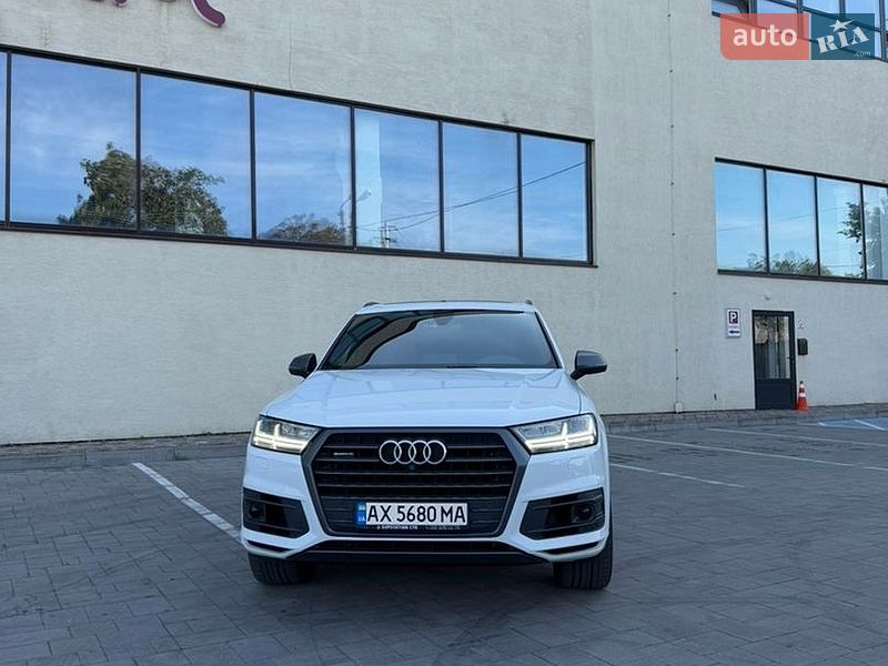 Позашляховик / Кросовер Audi Q7 2016 в Львові