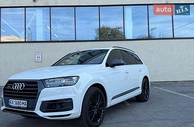 Позашляховик / Кросовер Audi Q7 2016 в Львові