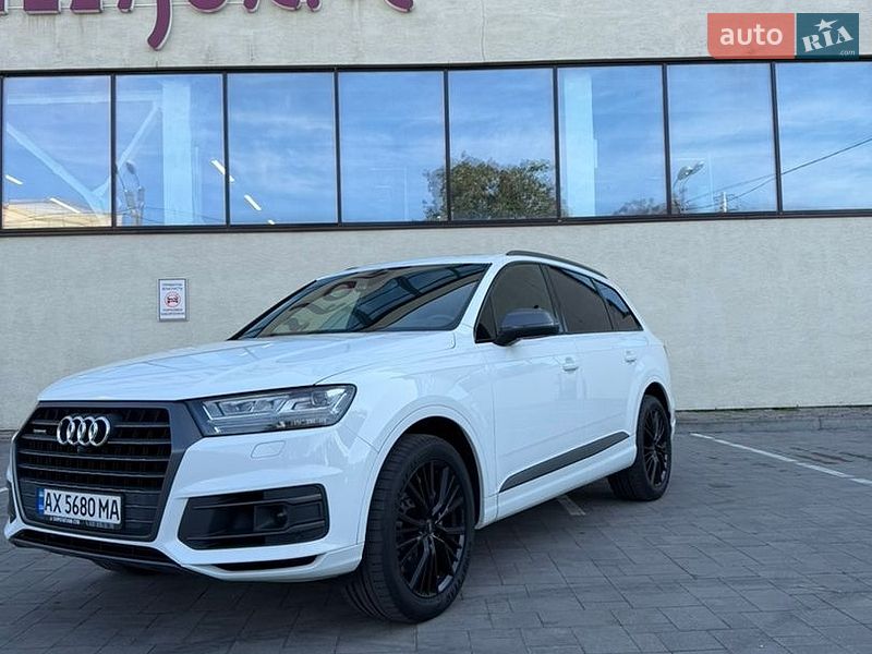 Позашляховик / Кросовер Audi Q7 2016 в Львові