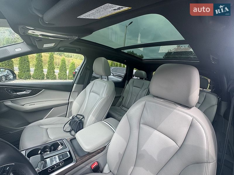 Позашляховик / Кросовер Audi Q7 2021 в Львові
