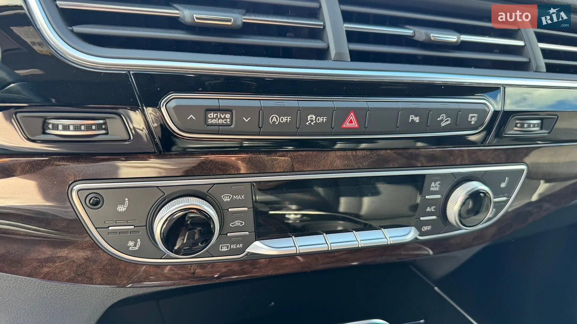 2016 Audi Q7 - мініатюра 41