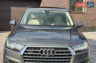 Внедорожник / Кроссовер Audi Q7 2017 в Луцке