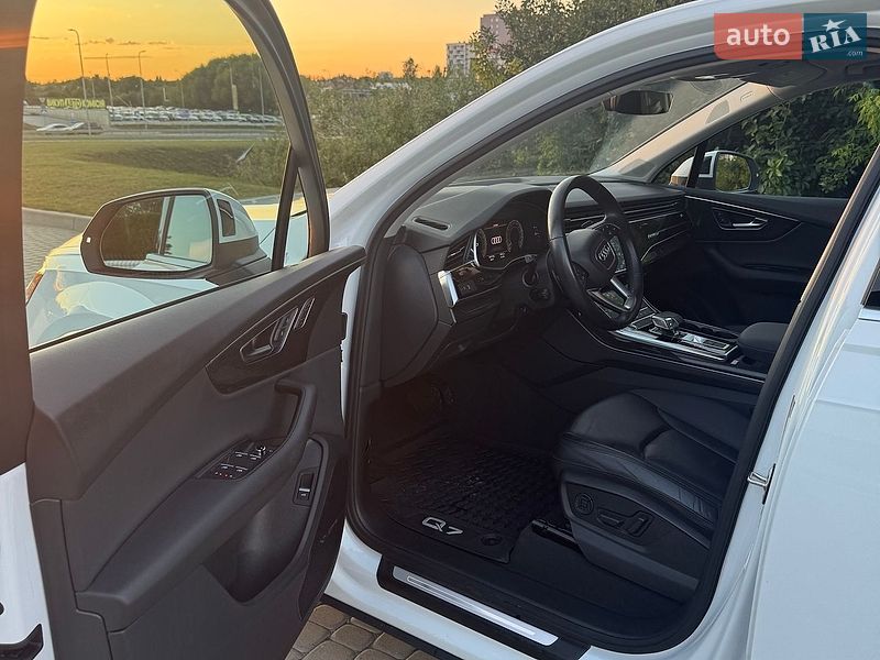Внедорожник / Кроссовер Audi Q7 2020 в Львове