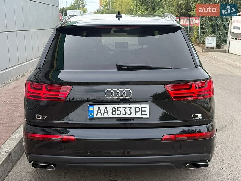 Позашляховик / Кросовер Audi Q7 2016 в Львові