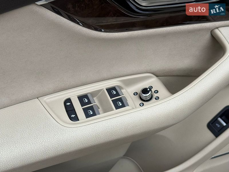 Позашляховик / Кросовер Audi Q7 2016 в Львові