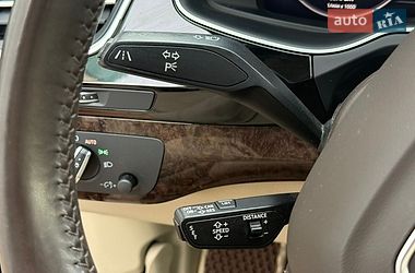 Позашляховик / Кросовер Audi Q7 2016 в Львові
