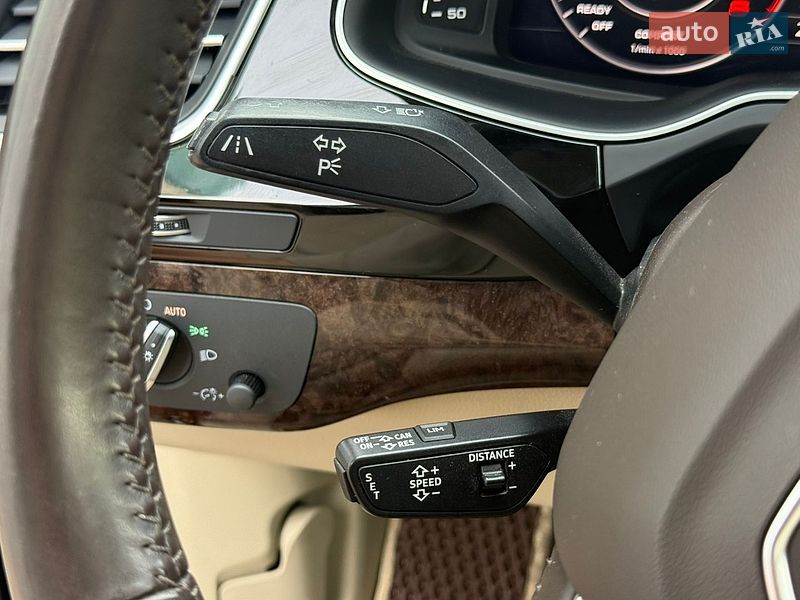 Позашляховик / Кросовер Audi Q7 2016 в Львові