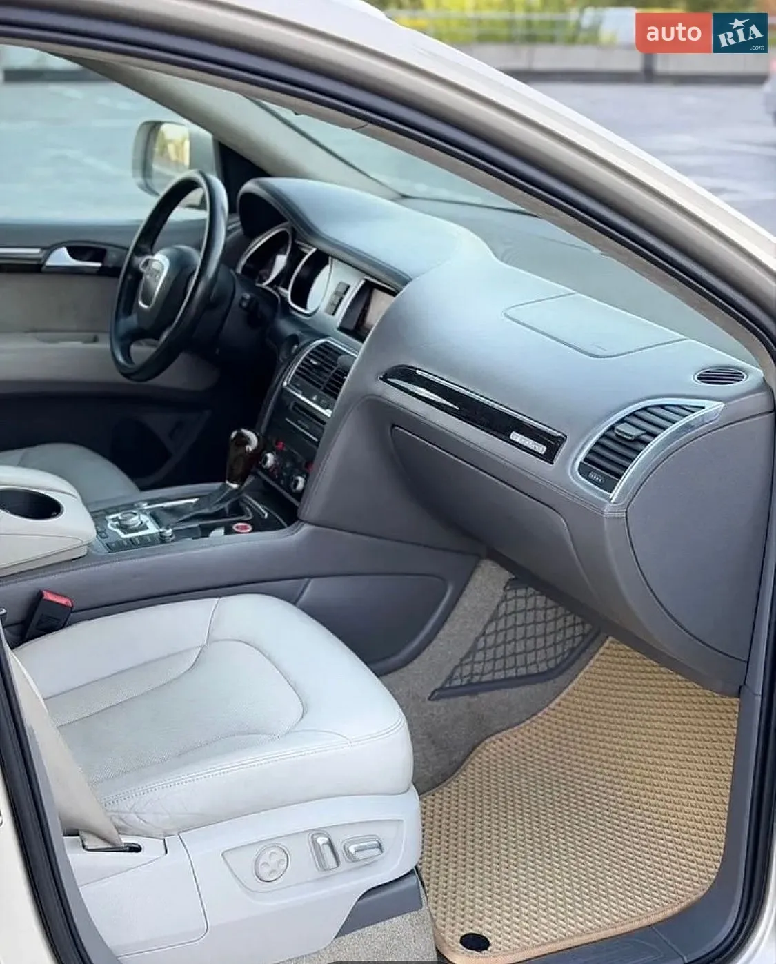 2010 Audi Q7 - мініатюра 18